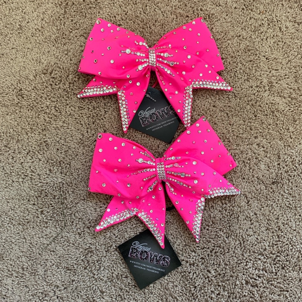 Vegas Bows